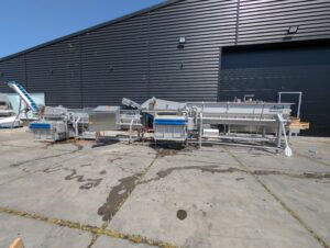 Eillert Double Wash 20 dubbele waslijn opgesteld buiten bij STC Food Solutions