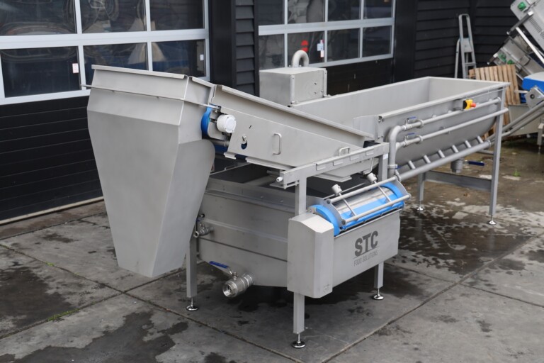 Rebuilt Kronen GEWA 4000 washer with renewed drive and discharge conveyor